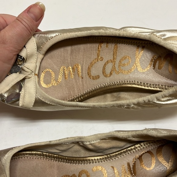 Sam Edelman gold leather flats 6.5 - Picture 4 of 15